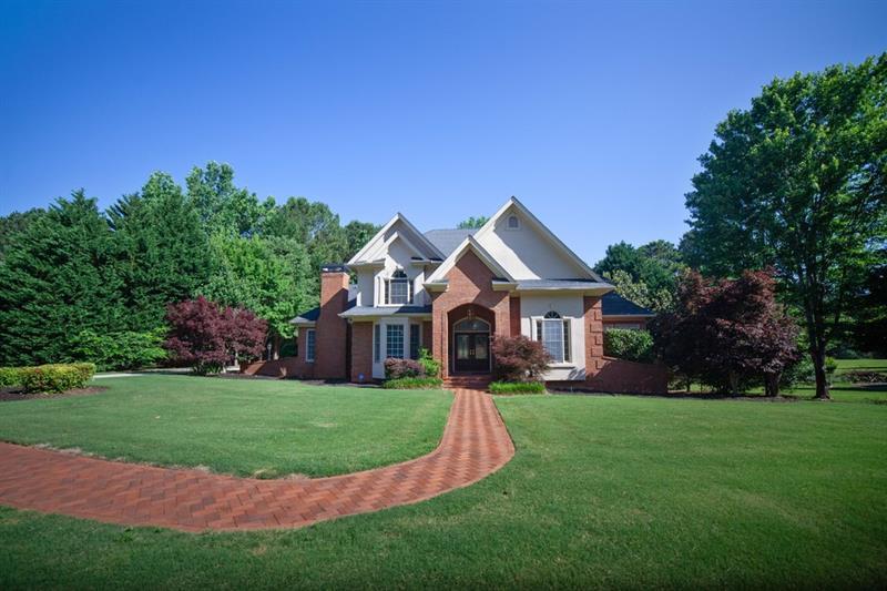 Fayetteville Real Estate in Country Lake Subdivision