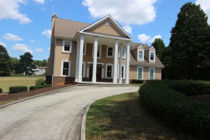 Fayetteville Real Estate in Country Lake Subdivision