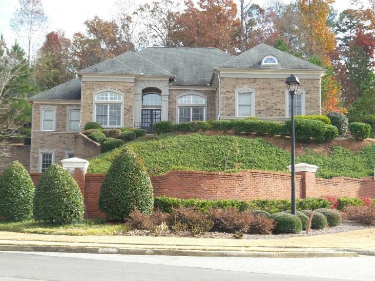 Atlanta Real Estate in Barrington Trace Subdivision