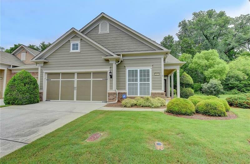 Hoschton Real Estate in Village At Deaton Creek Subdivision