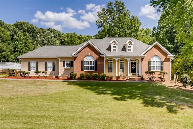 Flowery Branch Real Estate in Magnolia Walk Subdivision